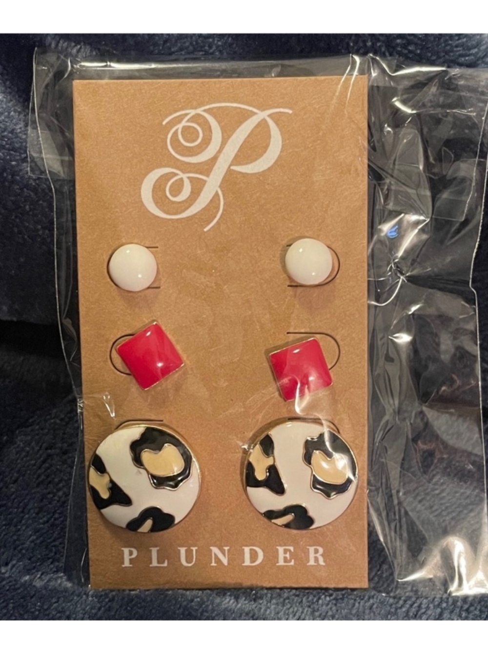 NWT White, Red & Leopard Print Earrings Set - Picture 2 of 3